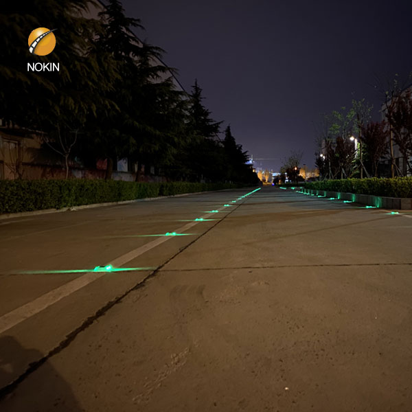 Synchronous flashing road stud with anchors company 